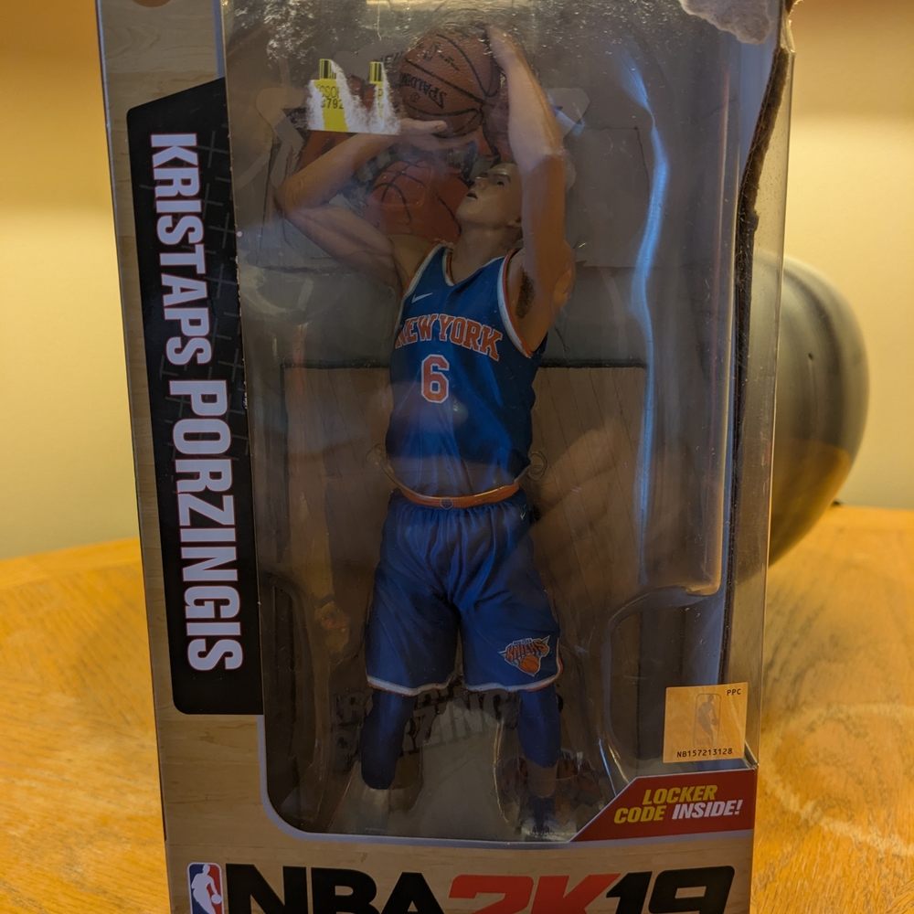 NBA 2K19 Action Figure Box